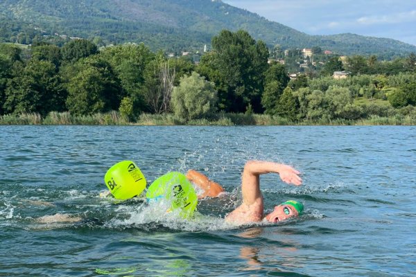 Traversata Italian Open Water Tour sul Lago di Monate - Le foto